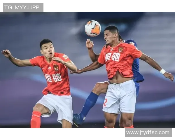 2010年山东鲁能与上海申花的激烈对决回顾与精彩瞬间分析