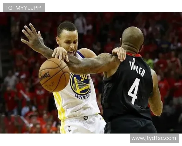 火箭与勇士西部决赛第四节激战回顾关键时刻的精彩瞬间与战术分析 火箭与勇士西部决赛第四节激战回顾关键时刻的精彩瞬间与战术分析